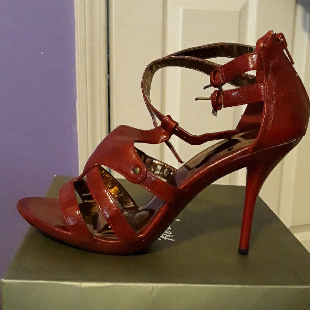 Shoe